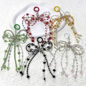 Porte-clés brodé à la main coloré avec un motif décoratif unique pour la mode et les cadeaux - Product Image 3