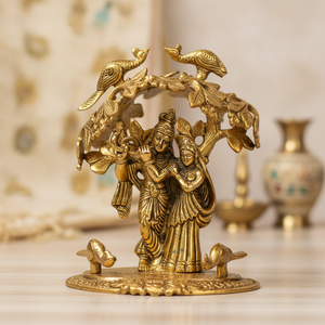 Figurine artisanale en laiton de Radha Krishna sous un arbre Kadamba, sculpture spirituelle divine pour la décoration de temple ou de maison. - Product Image 3