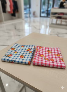 Tela de Algodón Peinado, Ligera, Transpirable, Ecológica y Orgánica, con Estampado a Cuadros y Tema Floral, para Vestidos de Niñas - Product Image 2