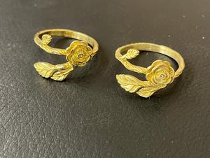 Classic Gold Plated Flower <b>Rings</b> for Women Wedding Jewelry <b>Plain</b> Design Golden Rose Pattern Fashion <b>Rings</b> - Product Image 1