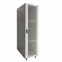 Armoire de serveur et de réseautage pour centre de données, avec porte frontale perforée incurvée haute densité, fabriquée en usine selon les normes ISO chinoises