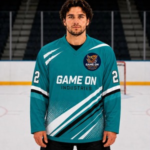 Camiseta de Hockey sobre Hielo Sublimada Unisex de Game Industries, Cuello en V, Manga Larga, Absorbe la Humedad, Diseño Sólido Negro, Personalizable con el Logotipo del Equipo en la Parte Delantera - Product Image 5