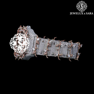 Reloj de Diamantes Moderno de Primera Calidad, Completamente Engastado, con Esfera Dorada, para Uso Corporativo y Nocturno, Disponible a Precio de Fábrica - Product Image 4