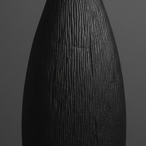 Vase à fleurs en métal noir mat nordique, haut, texture écorce de bois, style rustique minimaliste, pour la décoration de la maison, des hôtels et les cadeaux. - Product Image 6