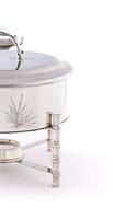 Plat de service de luxe en acier inoxydable pour buffet, chauffe-plats rond en gros avec pieds en bambou et gravures