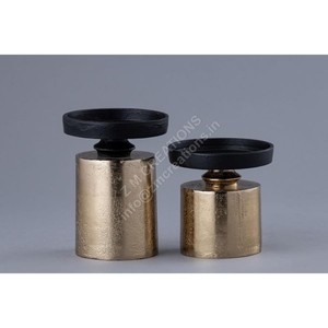 Juego de 2 Portavelas de Estilo Trípode de Lujo para Velas de Té, Decoración Navideña y de Bodas, Hechos a Mano, Ecológicos, con Acabado Dorado - Product Image 3