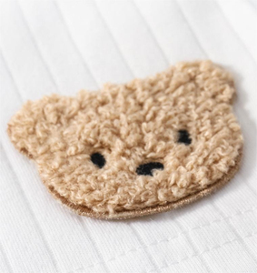 Bonnet bébé nouveau-né mignon en tricot côtelé doux avec applique ours en peluche, bonnet d'hiver unisexe - Product Image 4