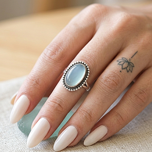 Anillo de piedra preciosa ovalada de calcedonia azul natural, anillo vintage bohemio de plata de ley 925, anillo llamativo hecho a mano, joyería para mujer, regalo de Navidad - Product Image 2