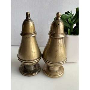 Ensemble de salières et poivrières en laiton de style vintage, finition antique, ensemble de 2, pour restaurant, maison, vaisselle de table - Product Image 1