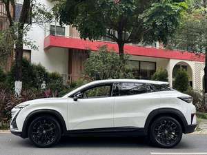 Changan UNI-T 2023 1.5T 2.0T SUV Compacto Usado con Tracción en las Cuatro Ruedas, Asientos de Cuero, Control de Crucero Adaptativo, Vehículo de Gasolina para Adultos 2024/25 - Product Image 6