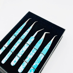 Pince à épiler pour extensions de cils en acier inoxydable de haute qualité, 45 et 90 degrés, logo personnalisé, emballage d'usine, pince à épiler à pointe en fibre pour cils - Product Image 1