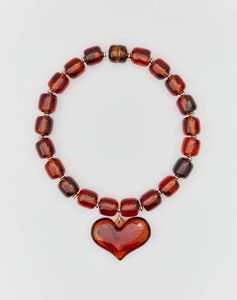 Pulsera de cuentas de resina con forma de corazón, color ámbar, brazalete con dijes, joyería hecha a mano, accesorio de regalo - Product Image 2