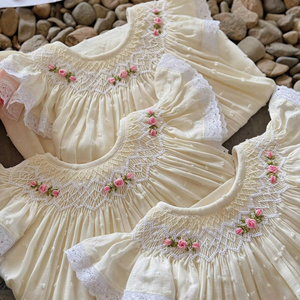 Vestido de Primer Cumpleaños para Bebé Niña, Estilo Floral, de Lino Ahumado, Algodón Orgánico Suave, Transpirable y Lavable - Product Image 1