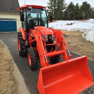Tracteur agricole compact d'occasion Kubota L4060 40HP 4x4 diesel avec direction assistée et prise de force - Product Image 1
