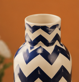 Botella de Agua de Cobre Premium con Diseño Chevron y Vasos a Juego, Juego de Botella de Cobre de Lujo con 2 Tazas para el Hogar y el Trabajo - Product Image 3