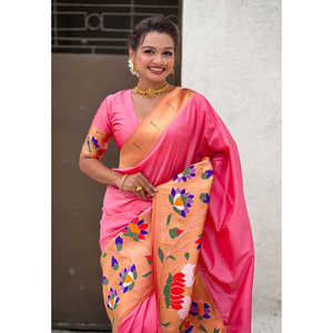 Sari en soie Paithani rose bébé avec un grand bordure à motif demi-demi, tissé en zari, vêtements indiens et pakistanais - Product Image 3