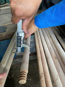 Wooden Broom Handle Wooden Broom Handle Eucalyptus Wood Wooden Stick Factory Export 22 Diameter Wooden Thread Sanded Varnished - Product Image 1