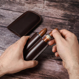 Étui à cigares en cuir de luxe avec coupe-cigares, idéal pour les voyages d'affaires, les cadeaux d'entreprise et le rangement de cigares haut de gamme à prix raisonnable - Product Image 1