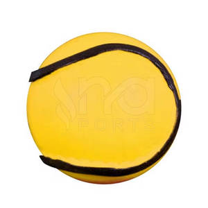 Professional Grade Hurling Balls Designed For Superior <b>Control</b> Accuracy And Enhanced Field Performance - Product Image 2