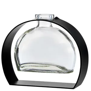 Florero de Metal Hecho a Mano de Alta Calidad para Mercados de Distribución y Venta Minorista Globales, Decoración Costera de Alta Gama en Hierro - Product Image 2