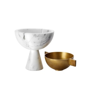 Quemador de incienso de mármol blanco y latón, cáliz moderno con pedestal, recipiente para aromas, tazón decorativo de diseño para el hogar - Product Image 1