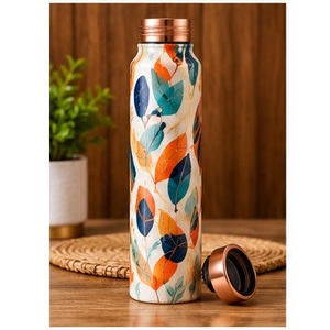 Botella de Agua de Cobre Hecha a Mano con Diseño Floral Dorado, Portátil para Viajes - Product Image 5
