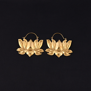 Magnifiques boucles d'oreilles ethniques en laiton plaqué or, motif lotus tendance, taille 50x54MM - Product Image 2