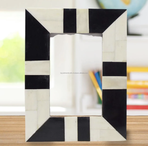 กรอบรูปฝังเรซินทำจากไม้และกระดูกทำมือสำหรับตกแต่งจากอินเดีย - Product Image 5