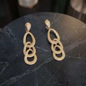 Boucles d'oreilles modernes à trois ovales en or jaune 14 carats avec diamants naturels, 10,00 TCW, taille brillant, certifiées IGI, pour enfants - Product Image 6