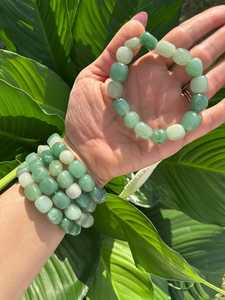 Bracelet en Résine Aventurine Verte, Bijou Artisanal en Cristal et Pierre Précieuse, Cadeau pour Hommes et Femmes, Énergie et Méditation - Product Image 4