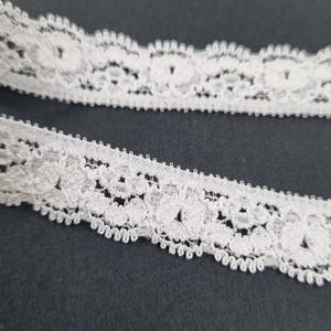 Tissu en dentelle florale 1,5 cm, bord festonné étroit, extensible, léger, couleur personnalisable, pour lingerie, vêtements pour bébés, couture - Product Image 2