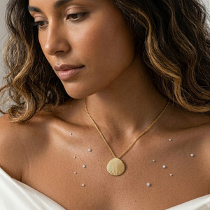 สร้อยคอจี้เปลือกหอยเคลือบทอง 18K รูปทรงเปลือกโลหะสำหรับผู้หญิง - Product Image 2
