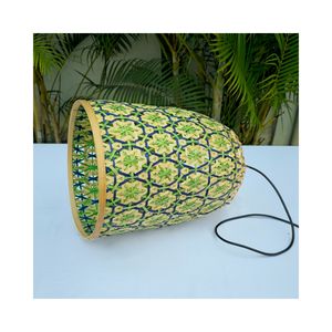 Lámpara de Techo de Ratán Hecha a Mano Hien Luong, Ratán Natural y Fibras Coloridas, Ecológica, Resistente al Calor, Duradera, para Decoración de Bares - Product Image 2