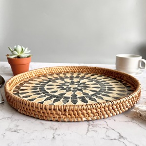 Nouvel arrivage : Plateau de rangement en nacre et rotin pour les collations de mariage, le bureau et la salle de bain – Durable et compatible lave-vaisselle - Product Image 4