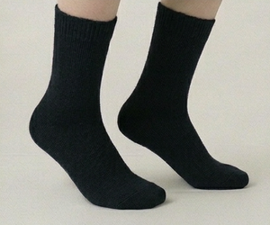 Chaussettes ras du cou pour femmes, noires unies, tricotées, respirantes, pour usage quotidien, longueur standard, automne - Product Image 3