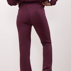 Ensemble de survêtement pour femme en coton biologique personnalisé, comprenant un pantalon de jogging et un sweat à capuche - Product Image 5