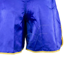 Opciones de tamaño y color personalizadas con pantalones cortos de kick boxing de diseño moderno, hechos para un ajuste cómodo y movimiento sencillo. - Product Image 5