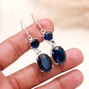 Pendientes de Zafiro Azul de Lujo en Plata de Ley 925 |   Joyería con Piedras Preciosas Naturales de Corte Ovalado |   Pendientes Colgantes de Alta Gama al por Mayor para Mujer - Product Image 2
