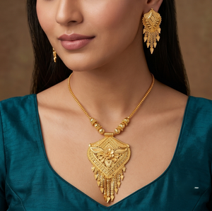 Divyoro - Juego de Joyas Étnicas Clásicas de Aleación de Cobre Chapado en Oro de 24K, Collar y Pendientes con Diseño de Borlas para Mujer, Estilo Orissa - Product Image 1