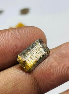 พลอยซันสโตนทรงแปดเหลี่ยมแบบธรรมชาติ เงางาม เหมือนฝนดาวตก - Product Image 4