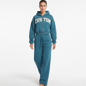 Ensemble de survêtement pour femme personnalisé, comprenant un sweat à capuche court épais et un pantalon, en tissu personnalisé, deux pièces, coupe décontractée, pour tenue décontractée - Product Image 4