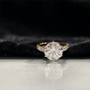 Anillo de Diamantes de Laboratorio Certificados por IGI, de Seis Puntas, Corte Brillante Redondo de 5 Quilates, con Banda Pavé, para Compromiso y Boda, de Lujo para Mujer - Product Image 1