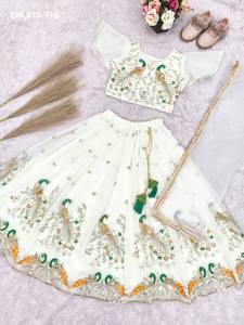 Georgette pesado con bordado de 5mm con motivos de pavo real, Lehenga, Blusa de manga corta y Dupatta. Compra en línea India. - Product Image 4