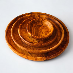 Assiette ronde artisanale en bois d'olivier |   Plat de service rustique |   Décoration de cuisine naturelle |   Vaisselle en bois - Product Image 6