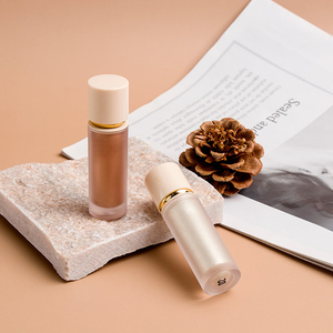 Iluminador Líquido de 5 Colores, Iluminador Facial y Corporal Brillante para un Brillo Natural - Product Image 3