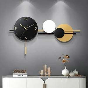 Horloge murale moderne abstraite multi-disques, horloge décorative de luxe noir et or, accent contemporain pour salon - Product Image 1