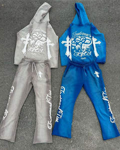 ชุดเซ็ตเสื้อฮู้ดดี้ผ้าฝ้าย 500GSM คุณภาพสูง ตกแต่งด้วยลายปักและคริสตัล พร้อมกางเกงขายาว ชุดวอร์มหรูหราสั่งทำพิเศษสำหรับผู้ชาย - Product Image 1