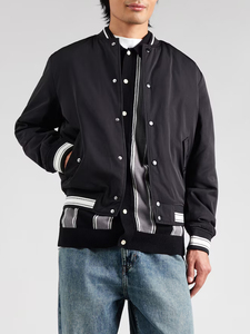 Blouson Bomber Léger Homme Personnalisé en Gros, Imperméable, en Nylon Noir, Coupe-Vent, avec Boutons Pression et Poches à Rabat, Style Techwear - Product Image 2