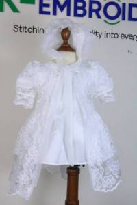 Ensemble Robe de Baptême en Dentelle Blanche pour Bébé Fille, Tenue de Baptême pour Nourrisson, Robe Intérieure en Dentelle, 100% Coton, Écologique, Respirant - Product Image 1