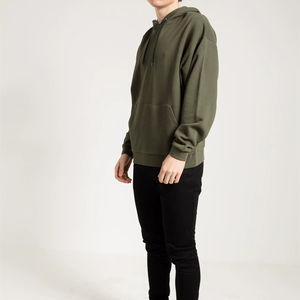 เสื้อฮู้ดแฟชั่นผู้ชายสำหรับฤดูหนาว ปักลายทันสมัย สไตล์สตรีทแวร์ เนื้อผ้านุ่ม 100% ผ้าฝ้ายฟลีซ 400 กรัม ป้องกันขนร่วง อุ่นสบาย - Product Image 6